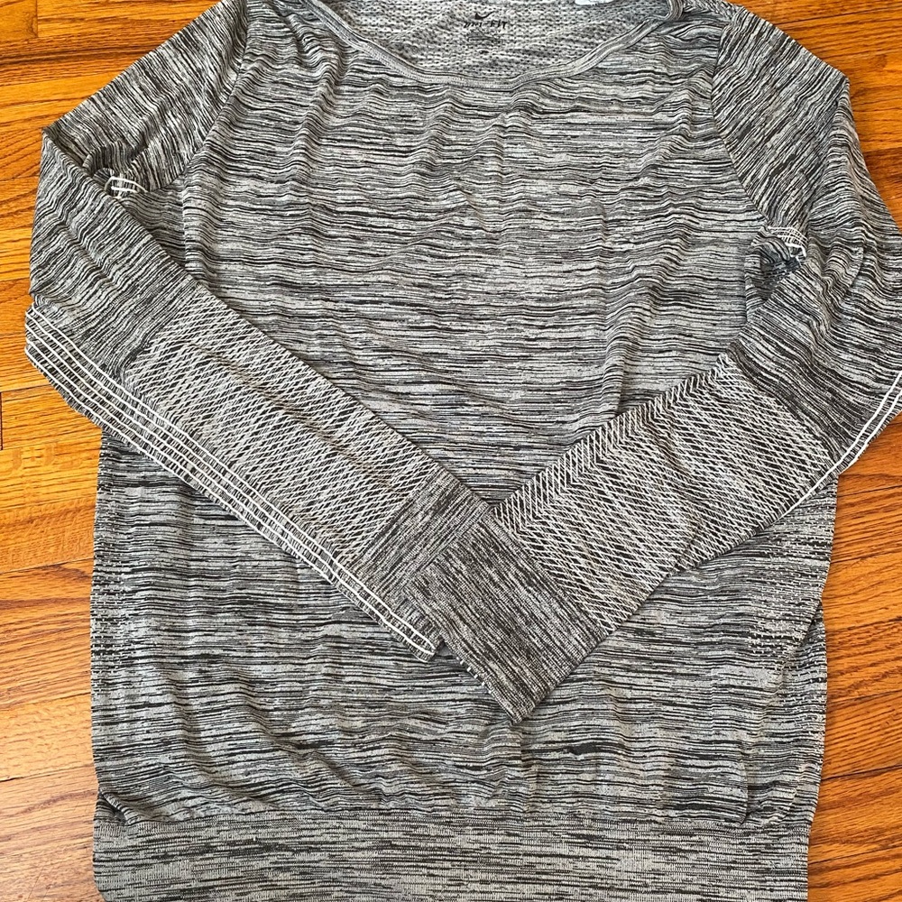 Nike dri-fit workout top